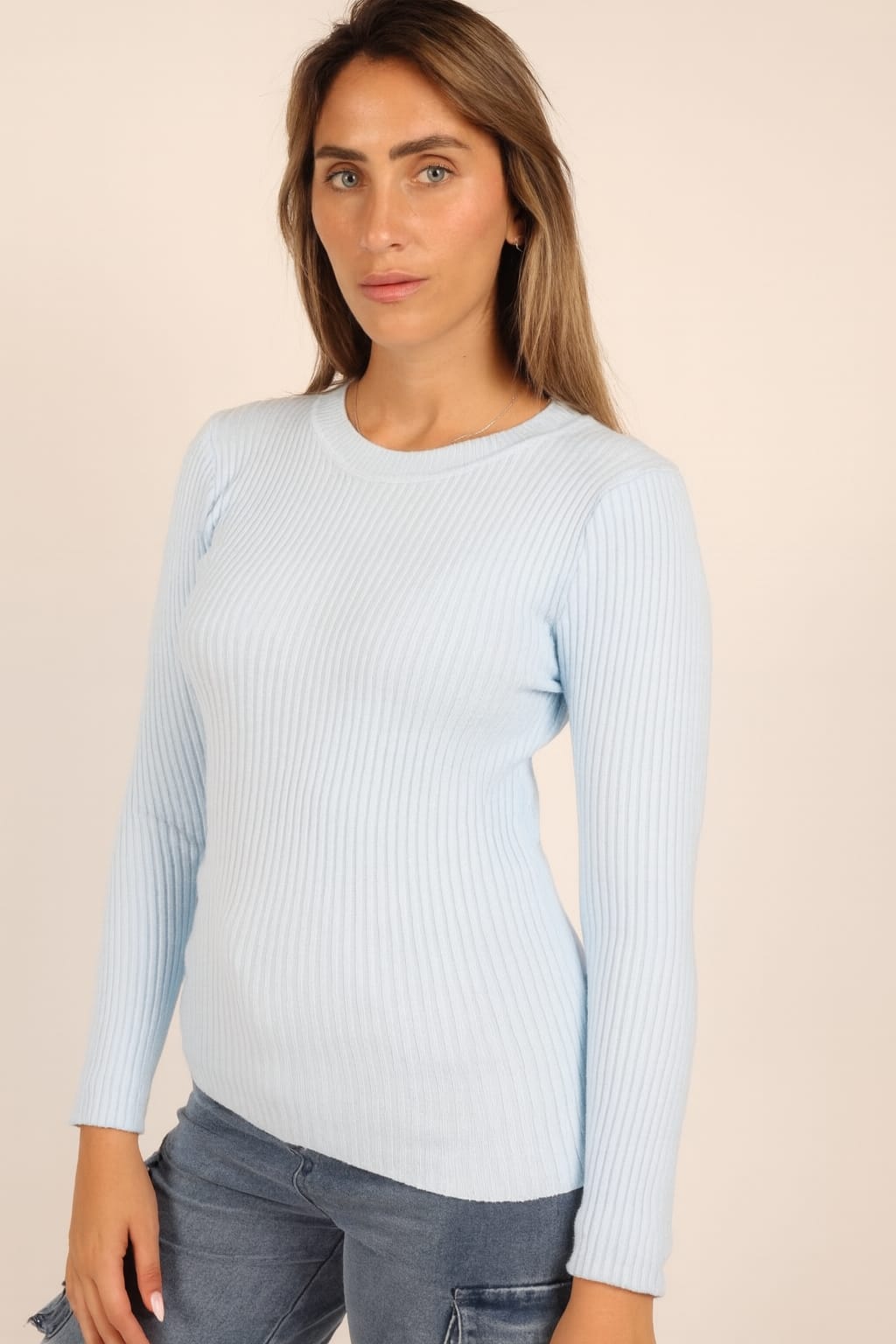 חולצת סריג במבצע