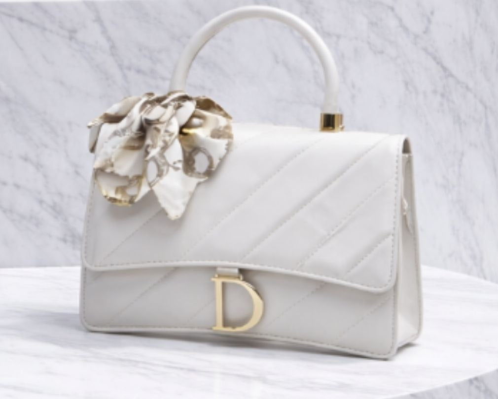 תיק יד מעוצב מטפחת די