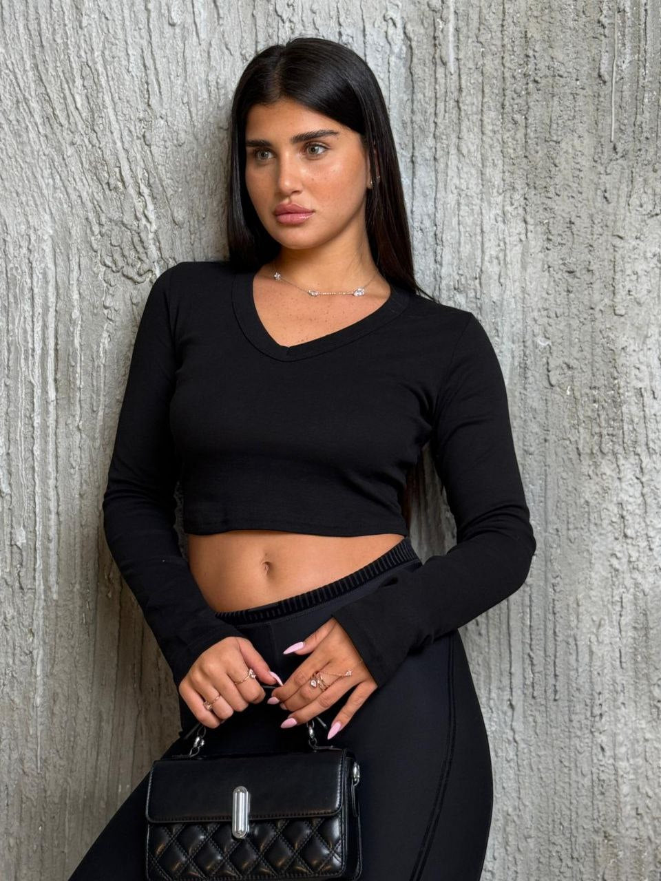 בייסיק כפפה וי