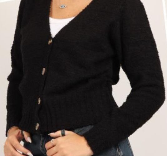 סריג עליונית עם כפתורים